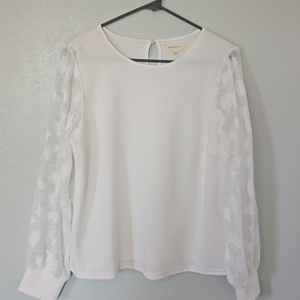 Mellóday | White Lace Long Sleeves Blouse Size Medium